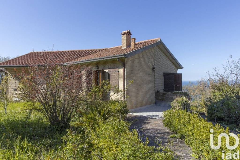 Villa in vendita ad Ancona via del Golfo, 13