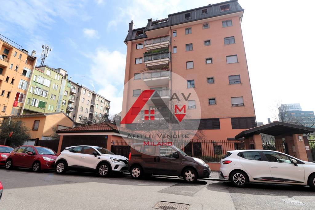 Appartamento in vendita a Milano via Remo La Valle, 3