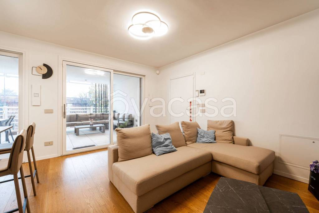 Appartamento in vendita a Milano via Rosalba Carriera, 7