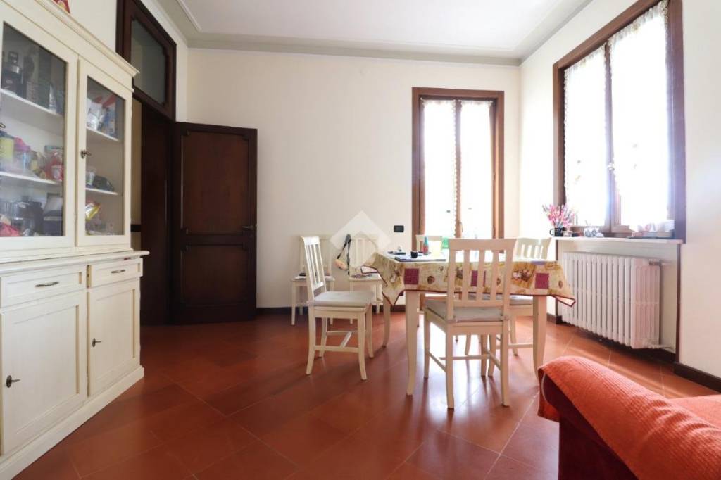 Villa Bifamiliare in vendita a Porto Mantovano via Gramsci, 1