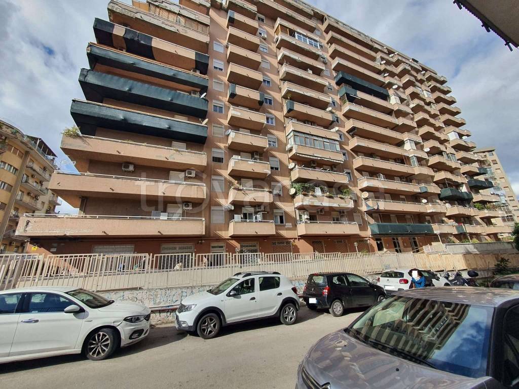 Appartamento in vendita a Palermo via Carlo Goldoni