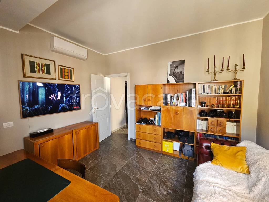 Appartamento in vendita a Milano via Gioacchino Murat, 75