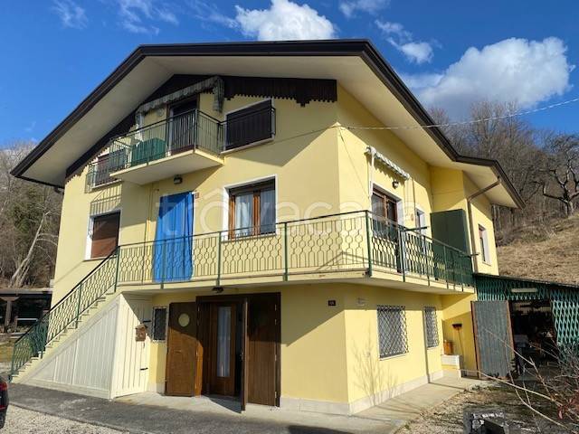 Villa Bifamiliare in vendita a Chies d'Alpago via Sottocroda, 68