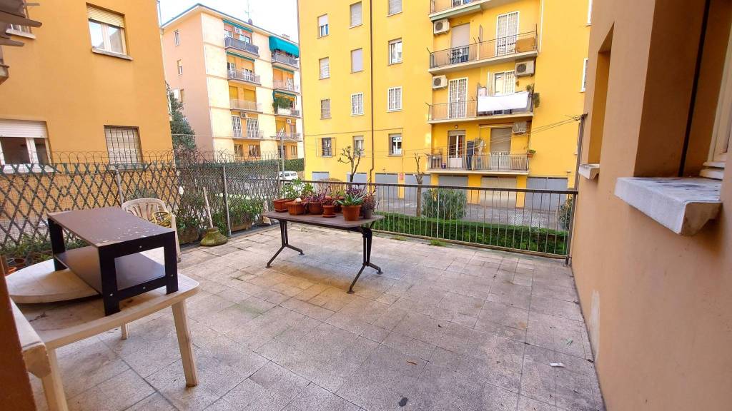 Appartamento in affitto a Bologna via Valdossola