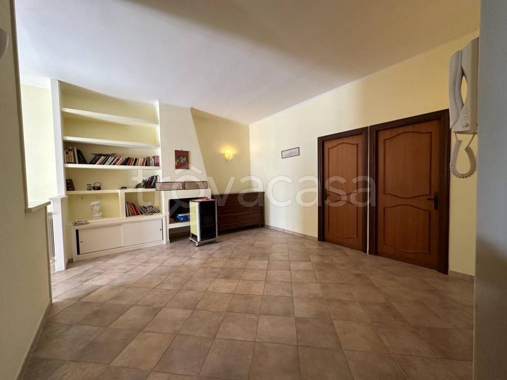 Appartamento in vendita a Mentana via Val di Non