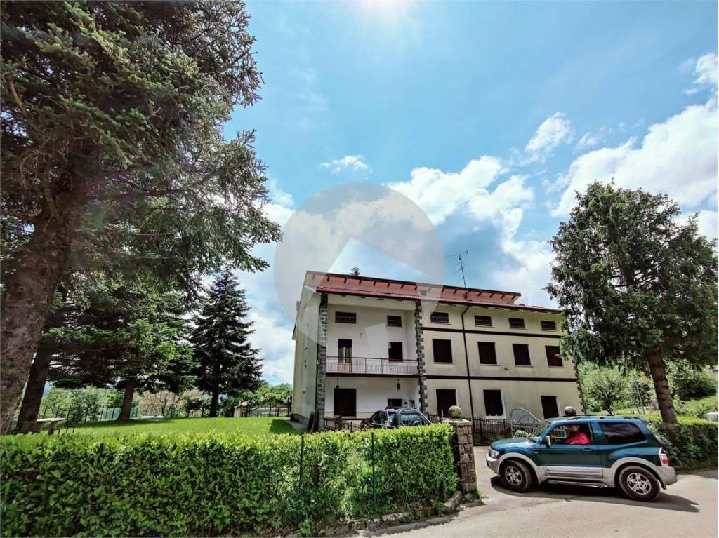 Intero Stabile in vendita a Villa Minozzo