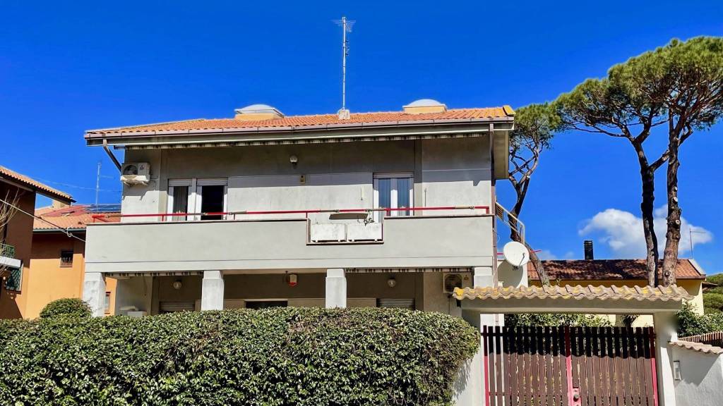 Villa in vendita a Roma via Capo Zafferano