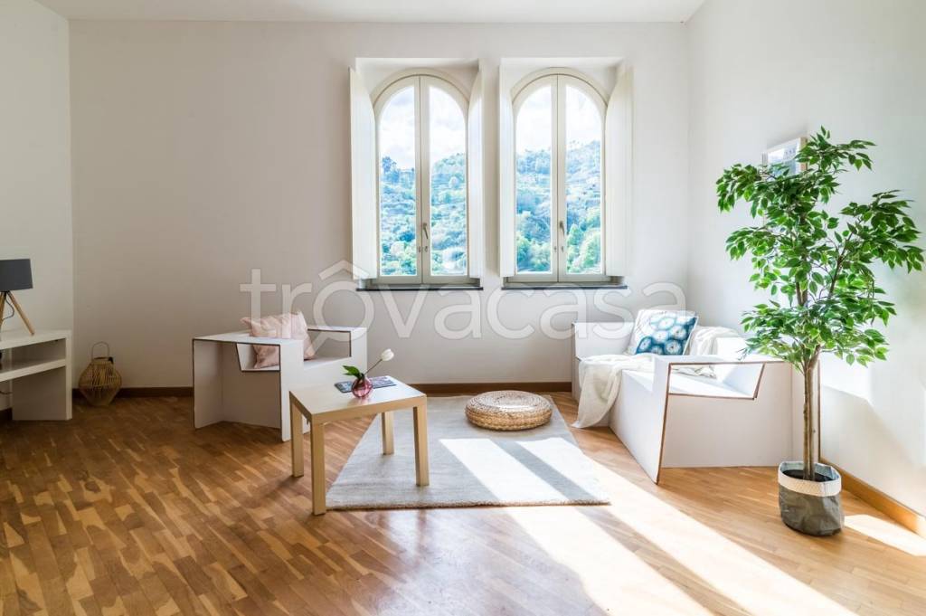 Appartamento in vendita a Genova via Ovada, 2