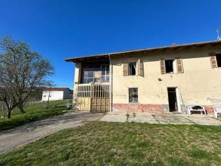 Casa indipendente in vendita ad alfiano natta via vittorio emanuele, 52