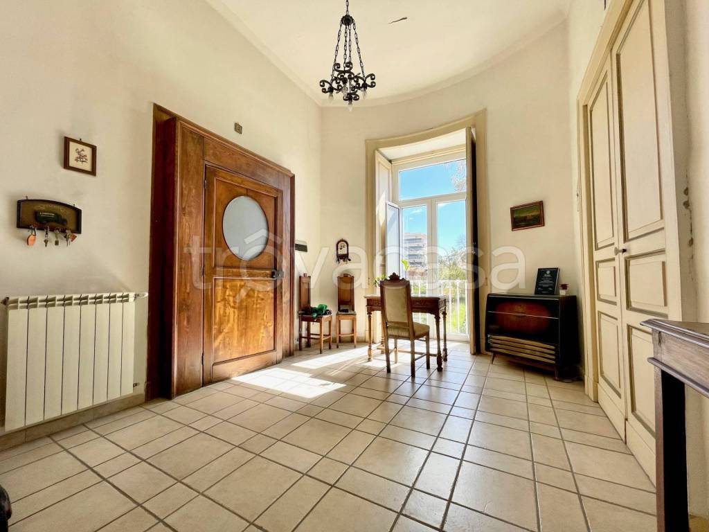 Appartamento in vendita a Portici via Dalbono, 46