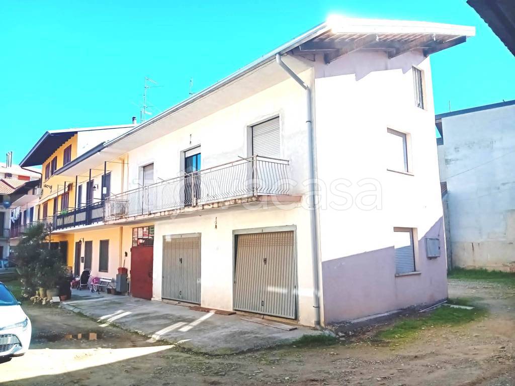 Casa Indipendente in vendita a Bellinzago Novarese via della Libertà, 130