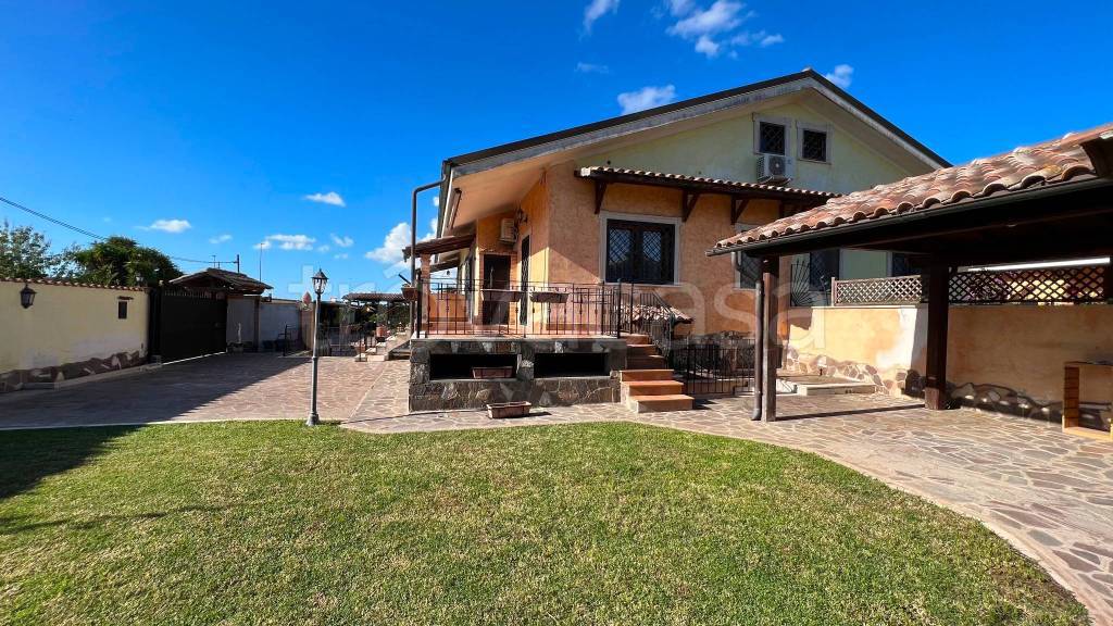 Villa Bifamiliare in vendita a Roma via Cima Vallona, 80