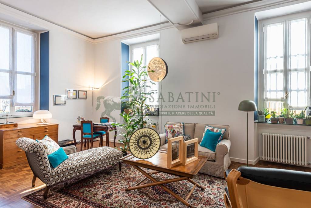 Appartamento in vendita a Milano via Solferino, 56