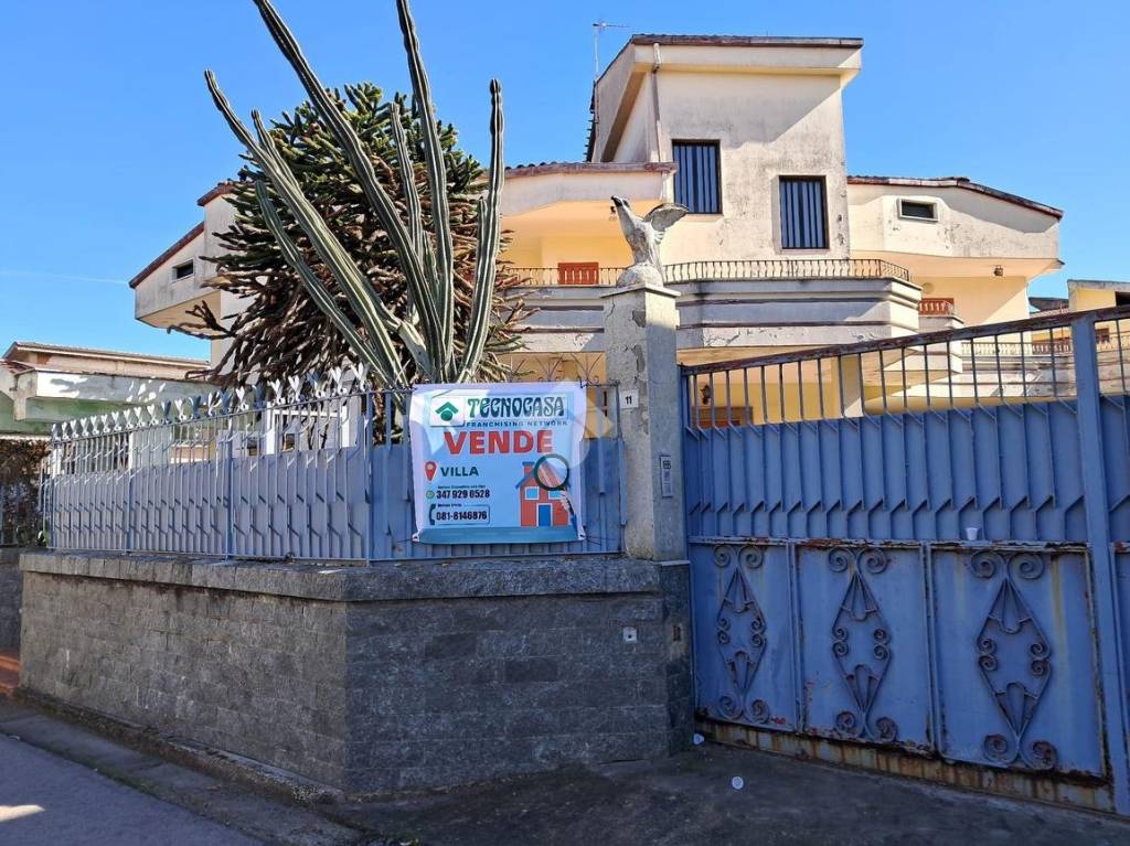 Villa in vendita a Casapesenna via Michelangelo, 11