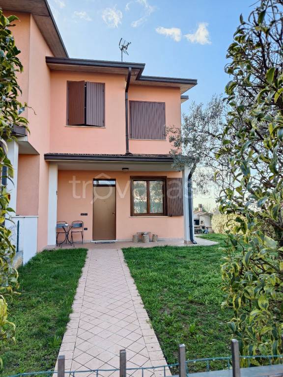Villa a Schiera in in vendita da privato a Carpenedolo via Venezia, 19