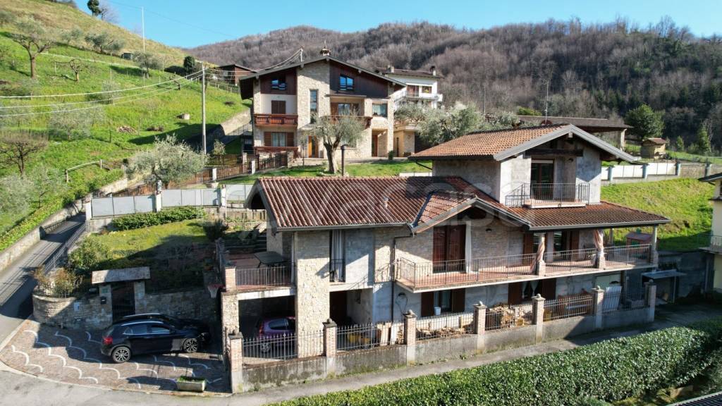 Villa in vendita a Foresto Sparso via Santinelli