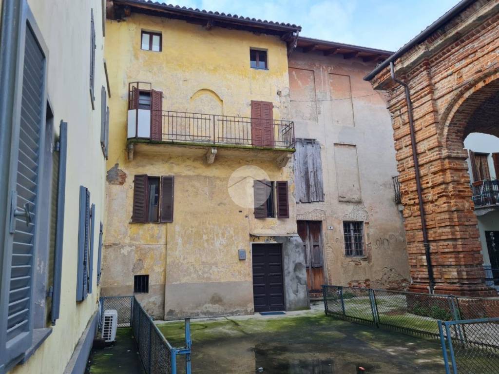 Casa Indipendente in vendita a San Benigno Canavese via Miaglia, 10
