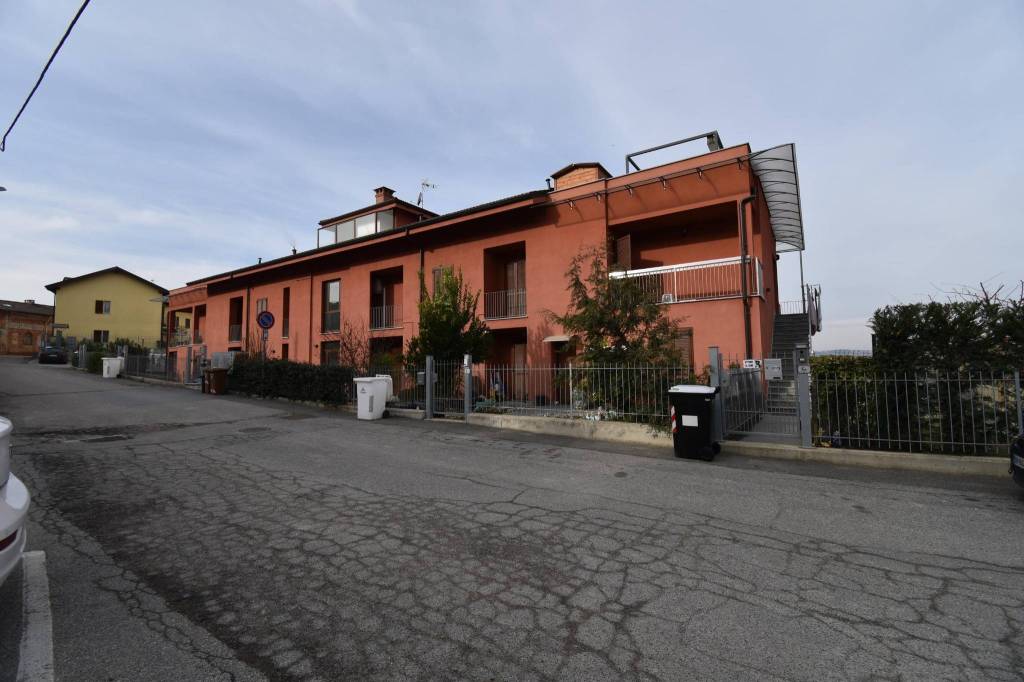 Appartamento in vendita a Vezza d'Alba via della Rocca