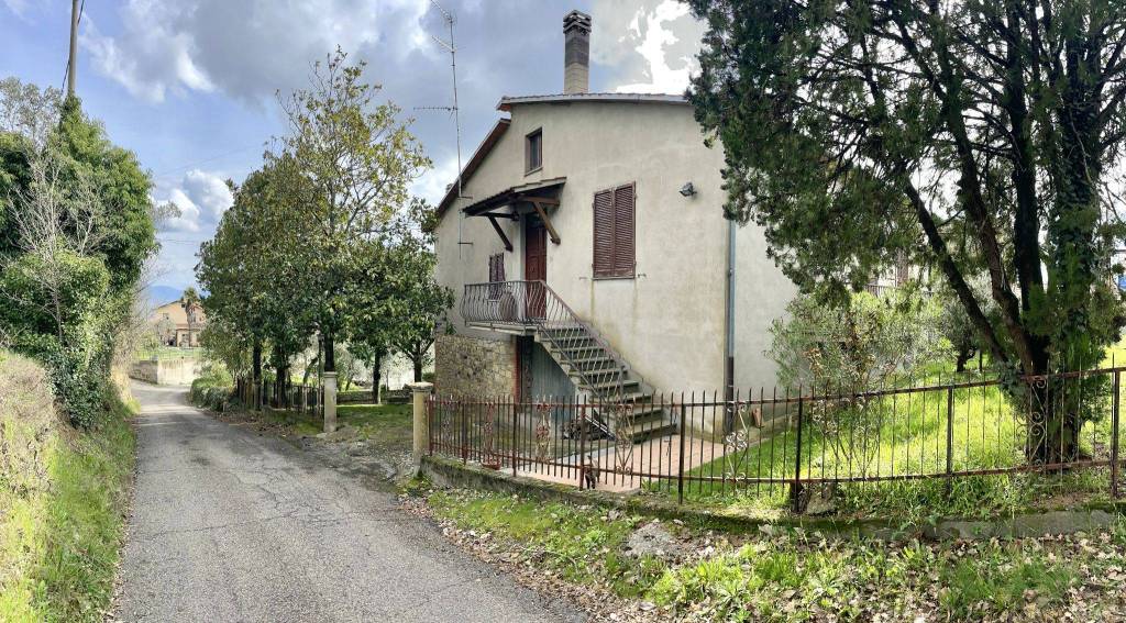 Villa Bifamiliare in in vendita da privato a Orvieto località Fossatello, 9