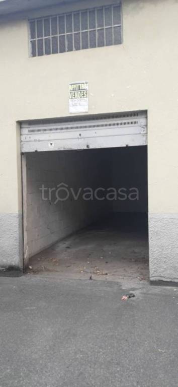 Garage in affitto a Torino via Onorato Vigliani, 29