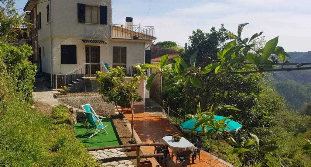 Villa in vendita a San Colombano Certenoli via Antonio Giuseppe Norero