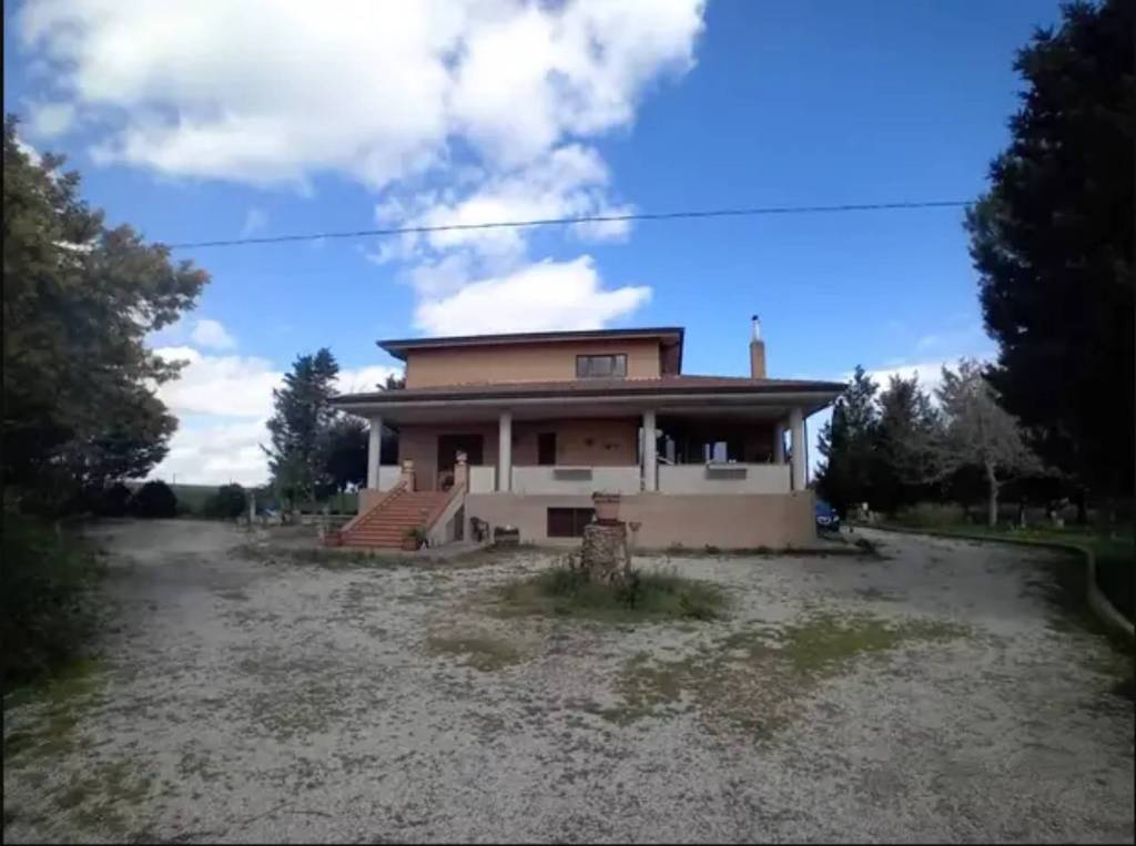Villa in vendita a Lucera contrada Ischia di Vitella (Lucera)