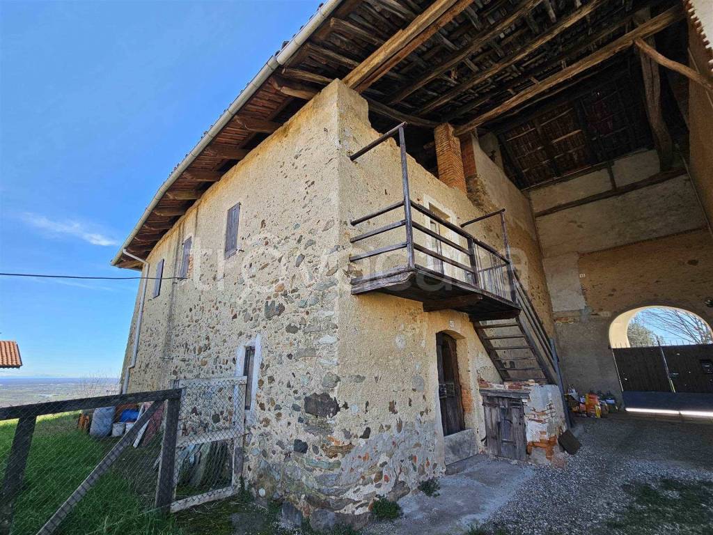 Rustico in vendita a Zubiena frazione Belvedere