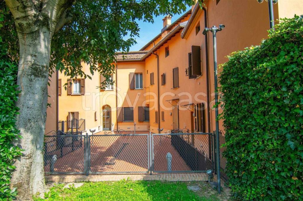 Appartamento in vendita a Bologna via Santo Stefano