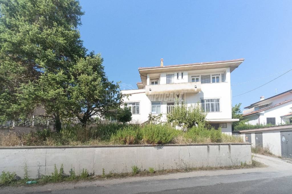 Casa Indipendente in vendita a Potenza Picena via Pietro Nenni 68