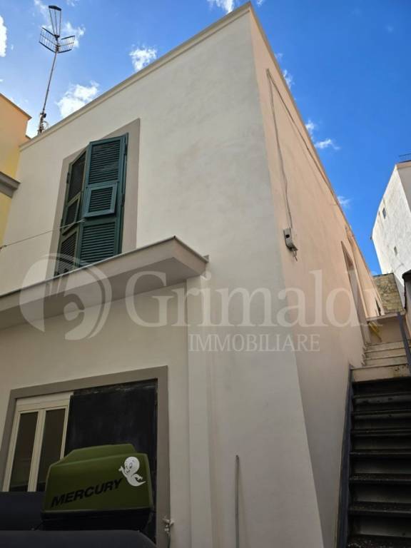 Appartamento in vendita a Napoli via eurialo , 63