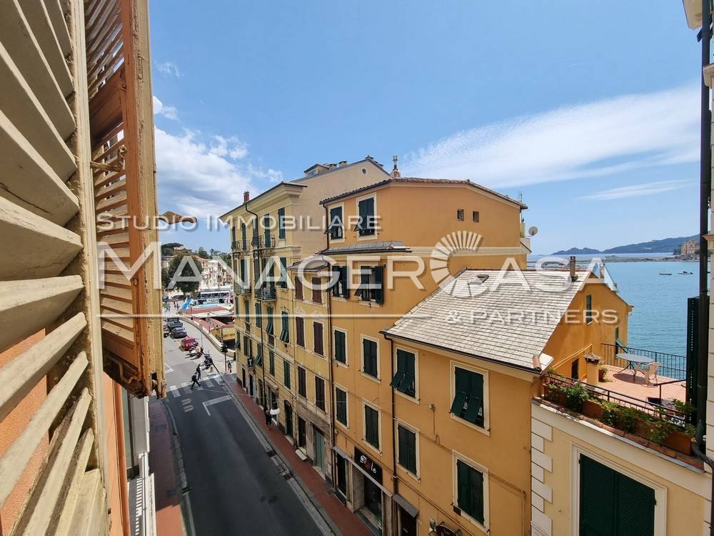 Appartamento in vendita a Rapallo via Montebello, 17