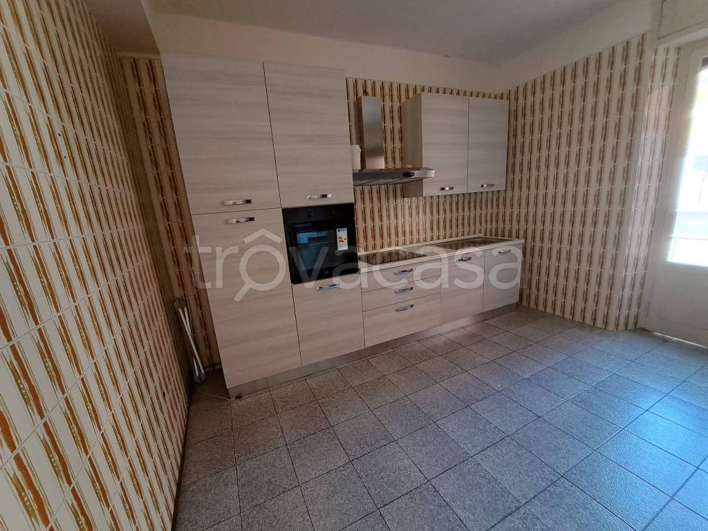Appartamento in vendita a Cassano d'Adda via Milano, 15