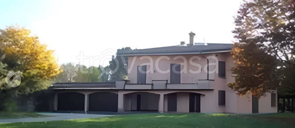 Villa Bifamiliare all'asta a Cassago Brianza via Ex Parco Visconti