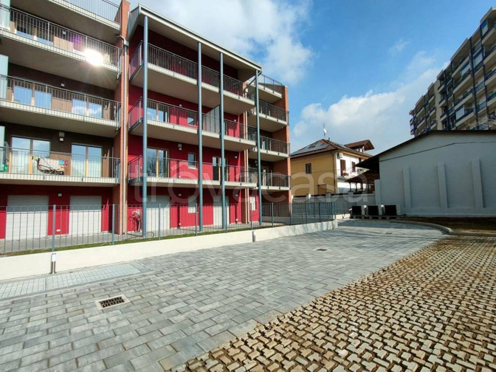 Appartamento in vendita a Beinasco via Torino, 42