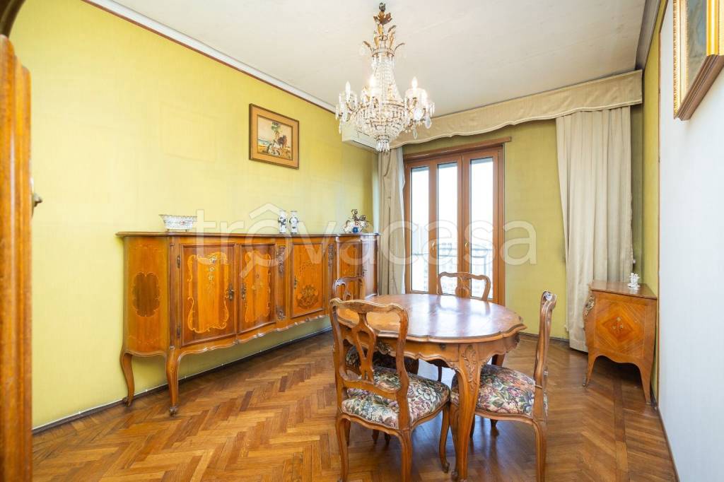 Appartamento in vendita a Torino c.So Inghilterra, 17