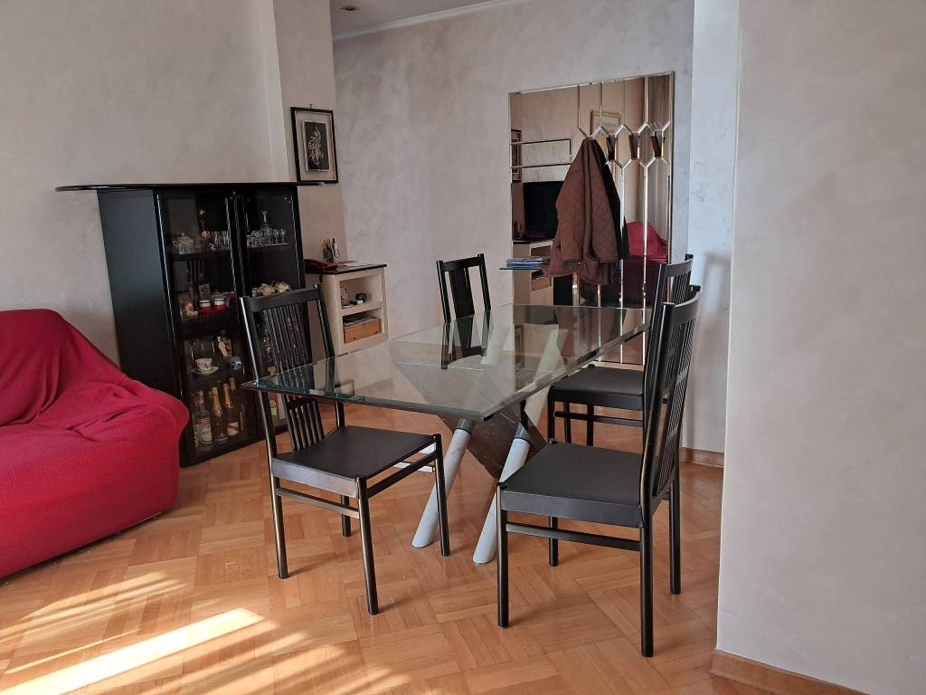 Appartamento in vendita a Roma via degli Orti Variani, 35