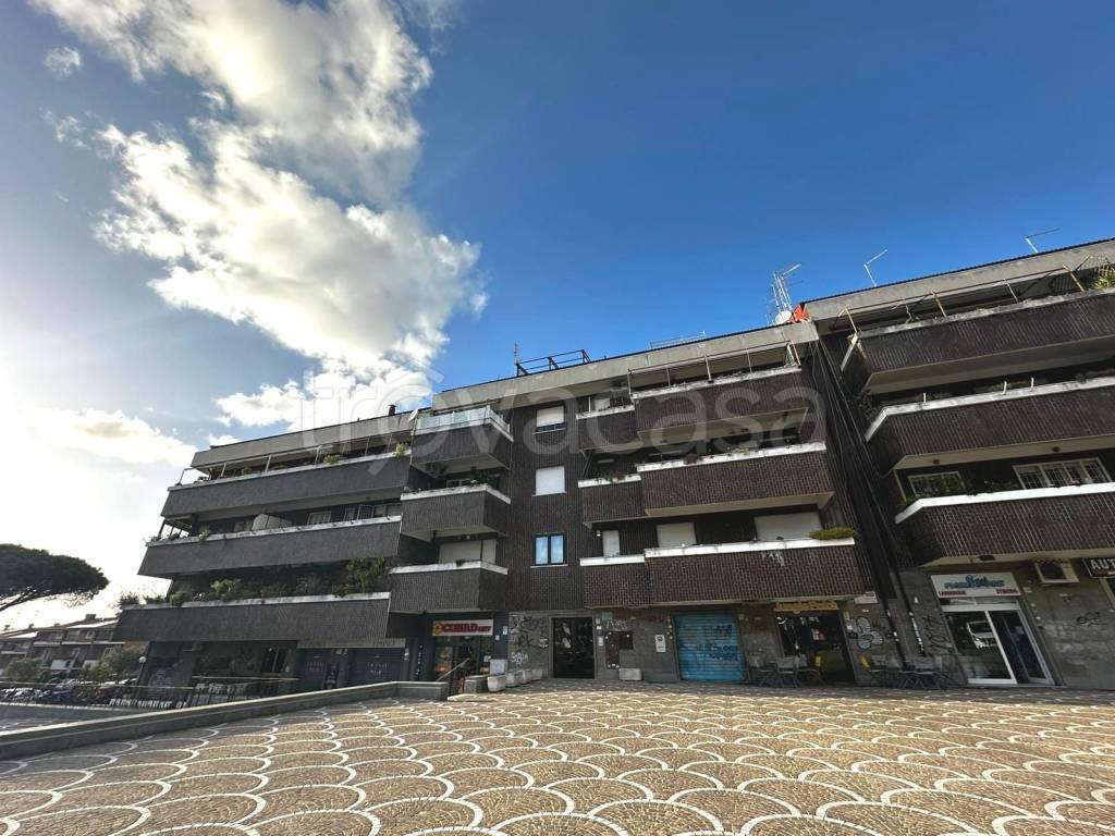 Appartamento in vendita a Roma piazza Eschilo