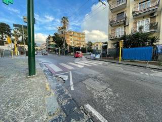 Garage in vendita a portici via armando diaz, 115