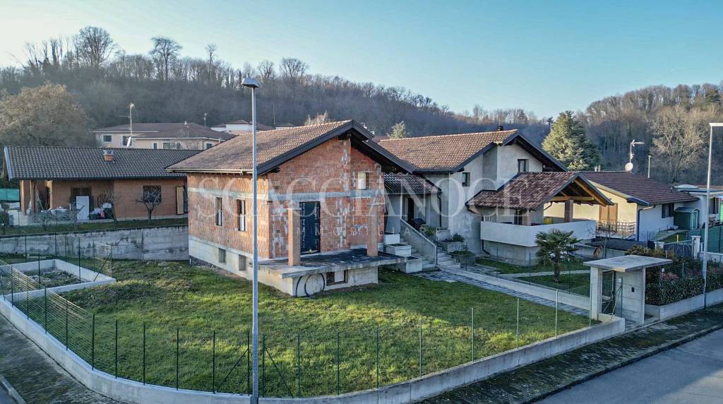 Villa in vendita a Dorzano via Dua, 29