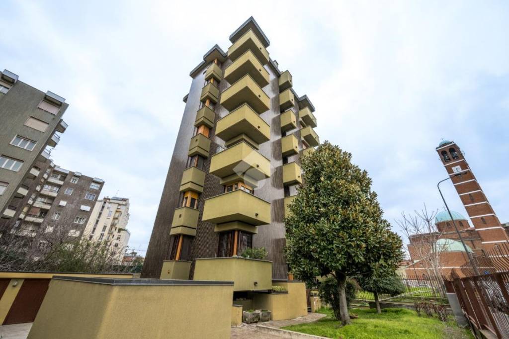 Appartamento in vendita a Milano via Val Cannobina, 4