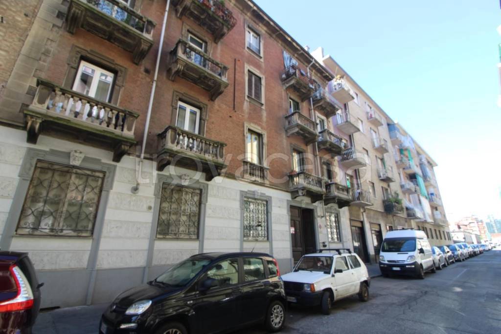 Loft in vendita a Torino via Beinasco, 5