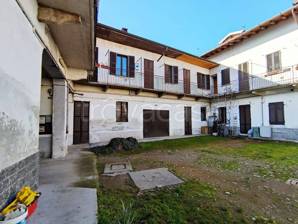 Casa Indipendente in vendita a Busto Arsizio via Luigi Galvani, 15