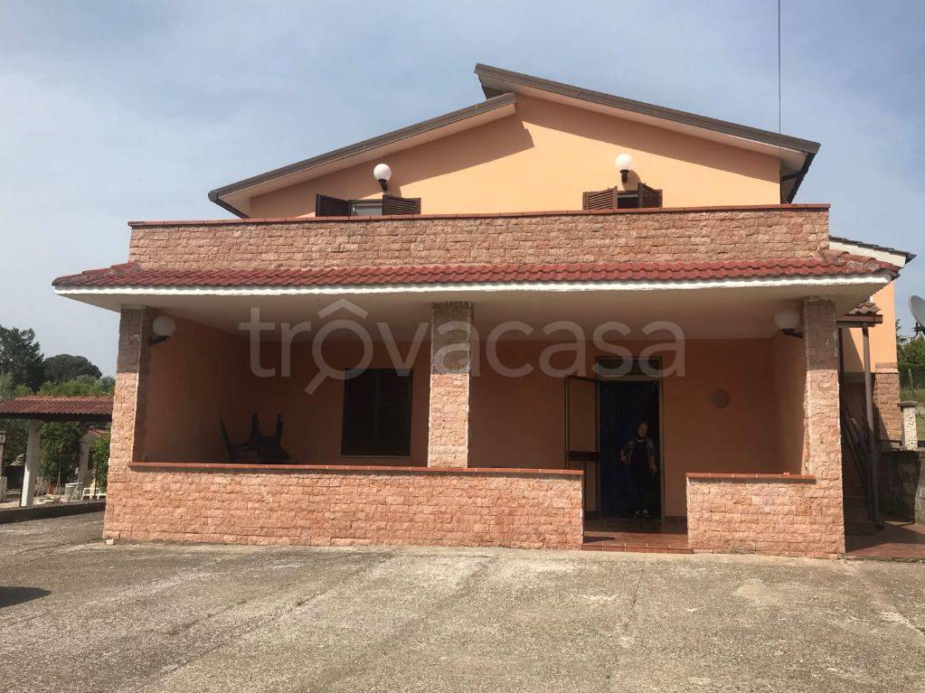 Villa in vendita a Palombara Sabina strada Provinciale Palombarese, 67