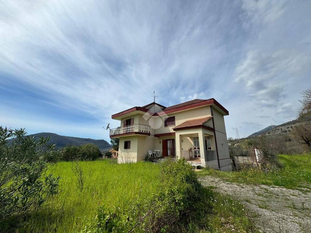 Villa in vendita a San Cipriano Picentino via Vertolla