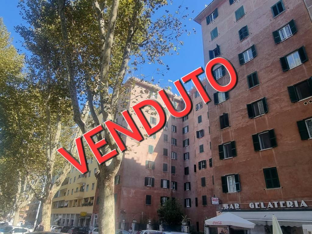 Appartamento in vendita a Roma via Gaspare Gozzi