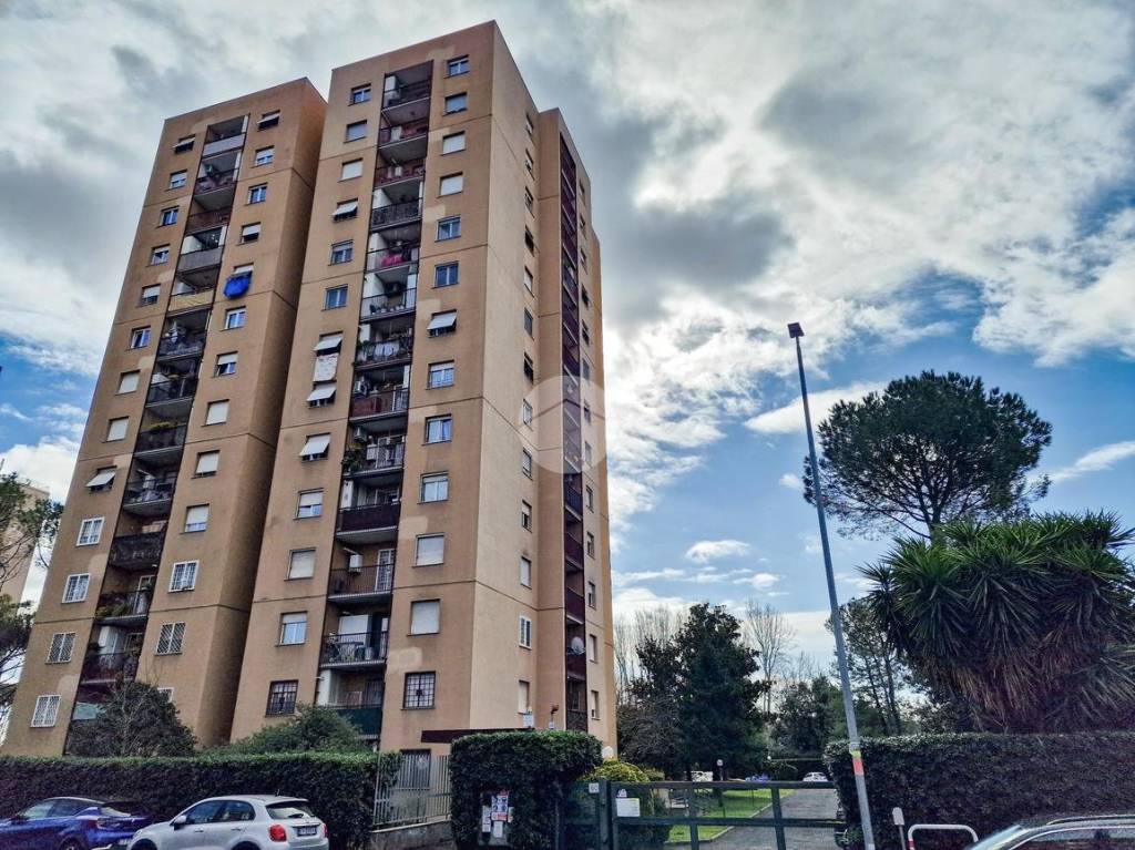Appartamento in vendita a Roma via Igino Giordani
