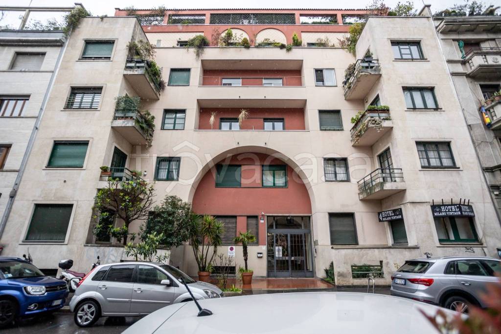 Appartamento in vendita a Milano via Soperga, 19
