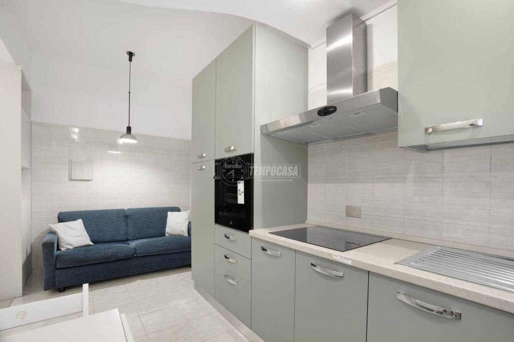 Appartamento in affitto a Milano via Emilio Morosini 16