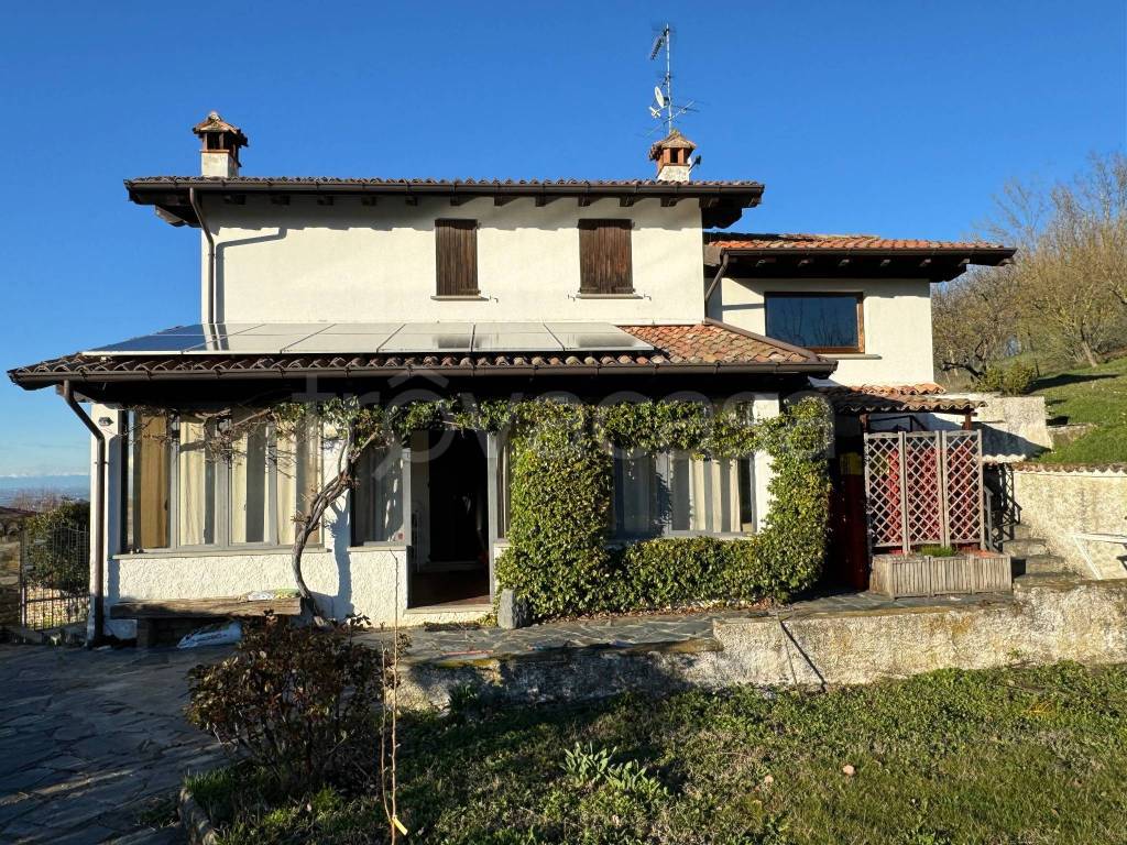 Villa in in vendita da privato a Santa Maria della Versa località Ca' Bardone, 7