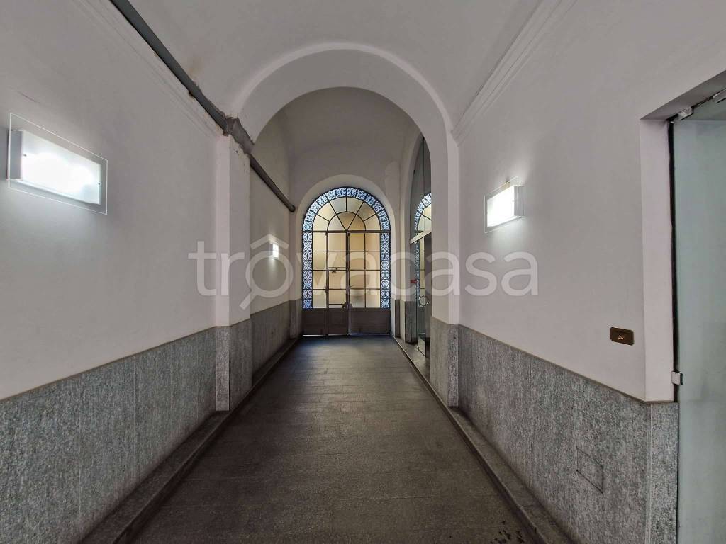 Appartamento in vendita a Torino via Santa Chiara